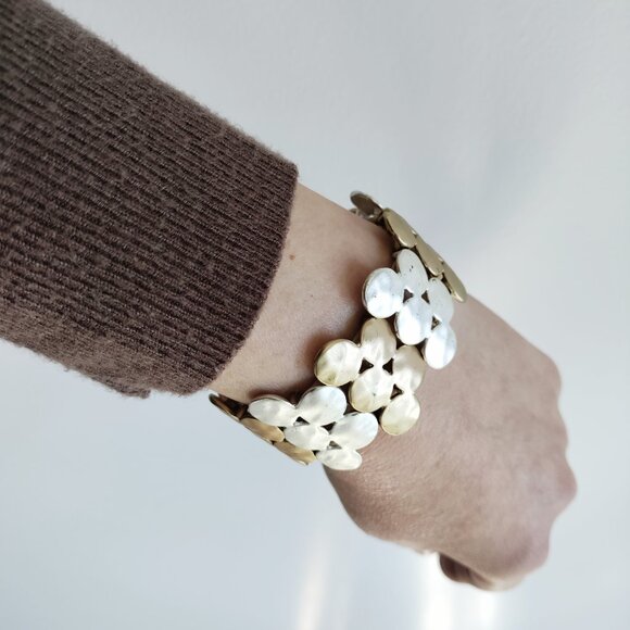 Vintage Cuff Costume Jewelry Bracelet Flower Design Silver and Gold Tones - Picture 2 of 10